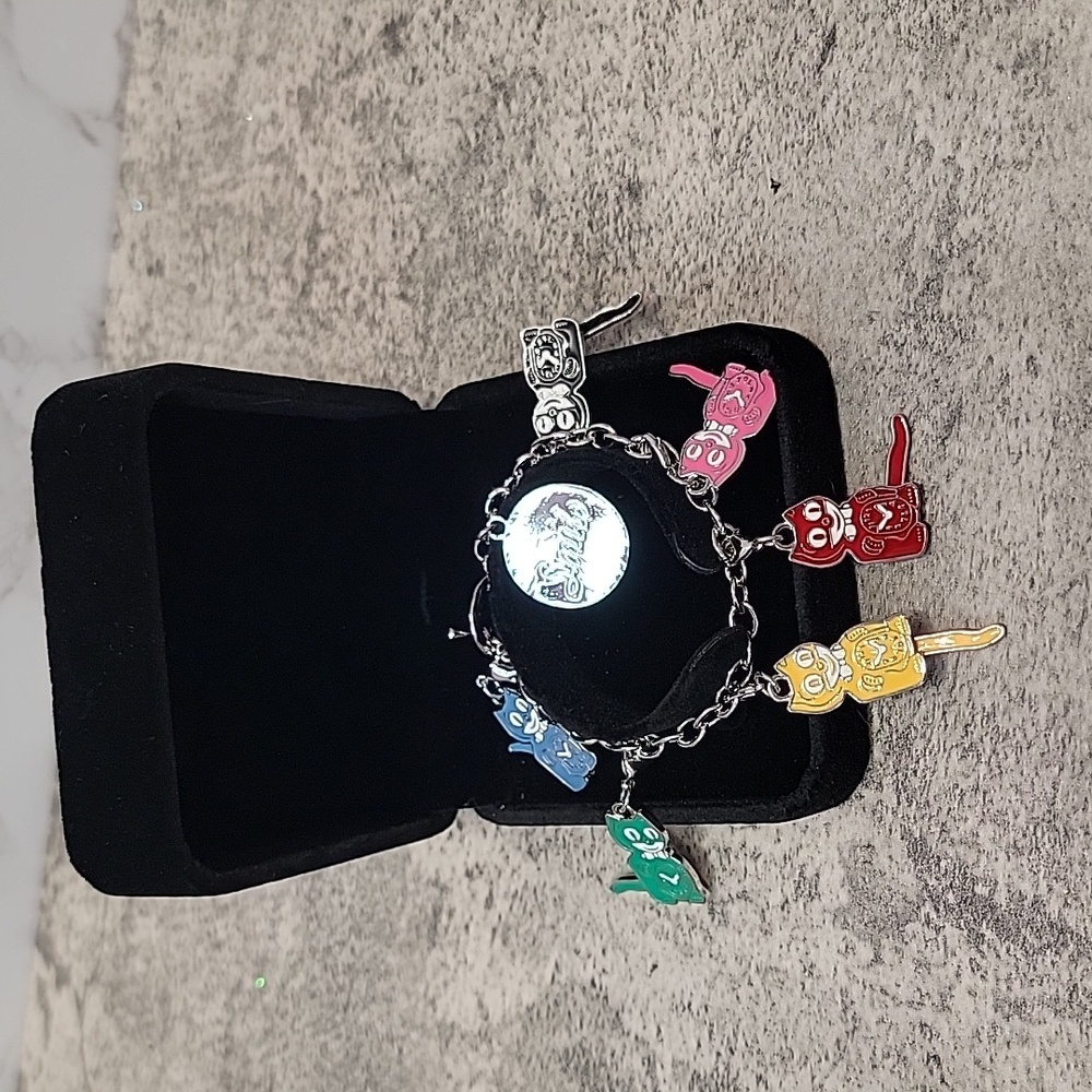 Kit-Cat Klock Charm bracelet clock - Picture 11 of 15